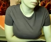 annbelll is a 18 year old female webcam sex model.