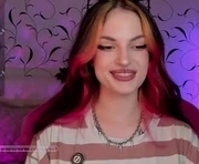 bratziedarsie is a 23 year old female webcam sex model.