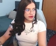assu_18 is a 23 year old female webcam sex model.