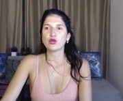 alianna_solo_kiss is a 31 year old female webcam sex model.