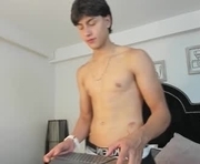 landercruz is a 18 year old male webcam sex model.