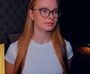 jeanicecoult is a 18 year old female webcam sex model.