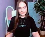 magisuw is a  year old female webcam sex model.