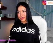 coralinericce_ is a 19 year old female webcam sex model.