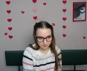 ssebigeilstuf is a 21 year old female webcam sex model.