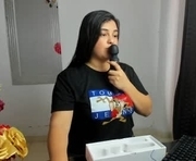 alayasmile is a  year old female webcam sex model.