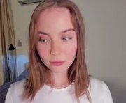 sonasheen is a 18 year old female webcam sex model.