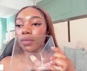 bhritany_brow is a 21 year old female webcam sex model.
