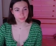kim_go is a 21 year old female webcam sex model.