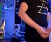 710lemonade420 is a 18 year old male webcam sex model.