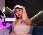 cloe_palmeer is a  year old female webcam sex model.