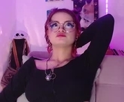 raventh_ is a  year old female webcam sex model.
