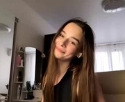 fannygilbertson is a 18 year old female webcam sex model.