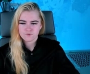 stef_nicks is a 22 year old female webcam sex model.