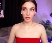 bonniecannon is a 18 year old female webcam sex model.