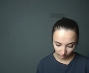 olivia_oliv is a 20 year old female webcam sex model.