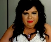 evemilf is a 40 year old female webcam sex model.