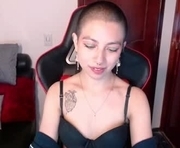 lunarichy is a  year old female webcam sex model.