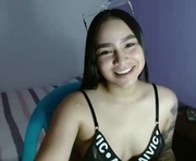 tatiana_quiroz is a 18 year old female webcam sex model.