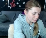 audrieplaza is a  year old female webcam sex model.