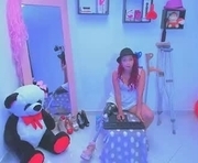 samy_huber is a 25 year old female webcam sex model.