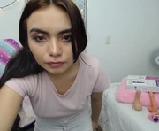 yummy_alicee is a 25 year old female webcam sex model.