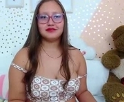 sophiejonss is a  year old female webcam sex model.