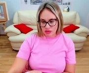 marianeumann is a 27 year old female webcam sex model.