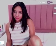laura_golden1 is a 19 year old female webcam sex model.