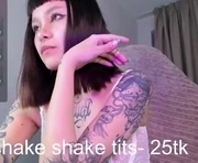 pixi_fairy is a  year old female webcam sex model.