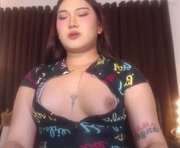 louisse_moone is a  year old female webcam sex model.