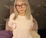 alika_leal is a 20 year old female webcam sex model.