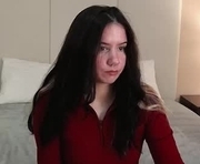 karli_grey is a 19 year old female webcam sex model.