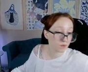 reynhilld is a  year old female webcam sex model.