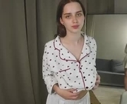 wandaalsbrook is a 18 year old female webcam sex model.