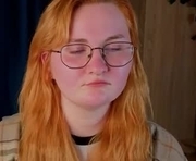 monabinford is a 18 year old female webcam sex model.
