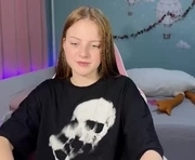 stefaniyaaa is a 19 year old female webcam sex model.