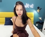 molly__cutie is a 19 year old female webcam sex model.