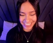 cassie_jones1 is a 19 year old female webcam sex model.