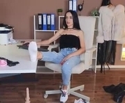 bella_harper92 is a 32 year old female webcam sex model.
