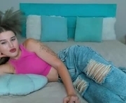 violeta_blush is a 19 year old female webcam sex model.
