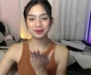 vivian_roberts is a 19 year old female webcam sex model.