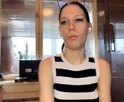 marandawerling is a 18 year old female webcam sex model.