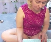lorabigass is a 47 year old female webcam sex model.