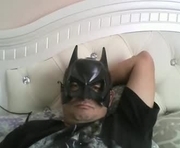 hootloove69 is a 22 year old couple webcam sex model.