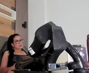 ellaochoa is a 21 year old female webcam sex model.