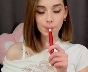 radaberesford is a 18 year old female webcam sex model.