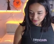 siena_sun_tp is a 19 year old female webcam sex model.