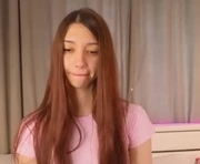 jerricaezelle is a 18 year old female webcam sex model.