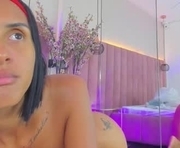 samanthaa_gil_ is a  year old female webcam sex model.
